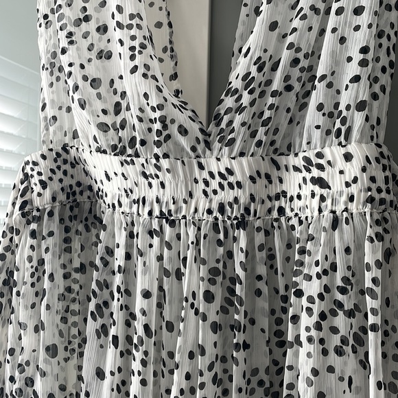 Cover up dress by GB - Picture 4 of 9